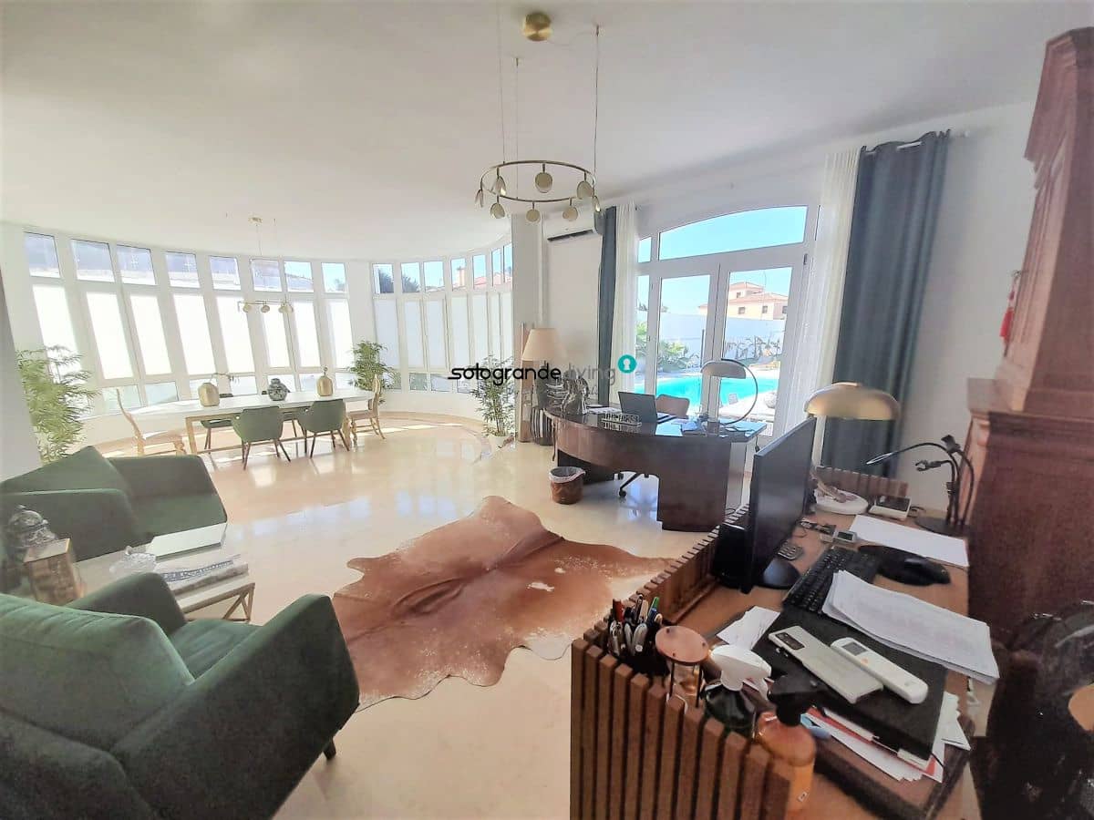 9 chambre Villa/Maison à vendre à Santa Margarita - 995 000 € (Ref: 9081914)