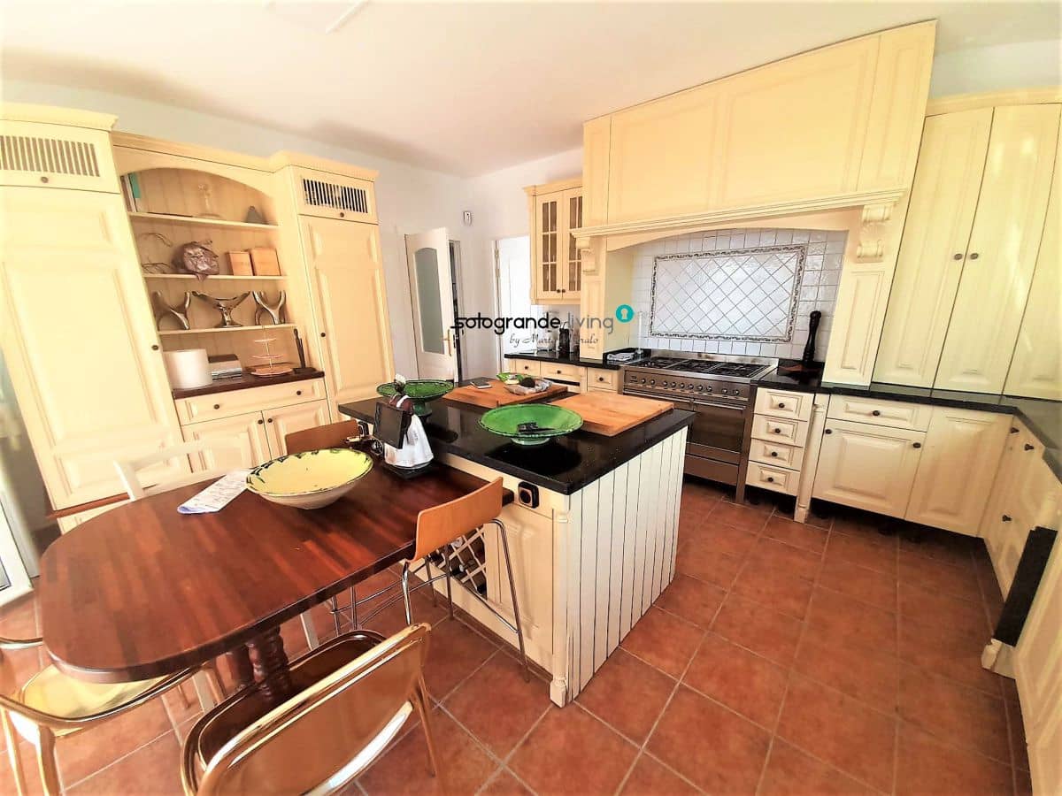 9 chambre Villa/Maison à vendre à Santa Margarita - 995 000 € (Ref: 9081914)