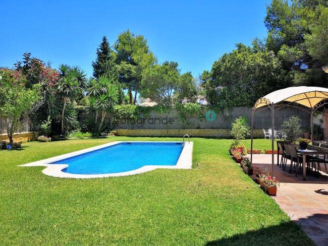 4 slaapkamer Villa te huur in Sotogrande - € 6.000 (Ref: 9103145)