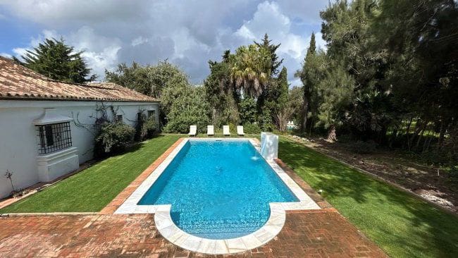 4 makuuhuone Huvila lomavuokrausta paikassa Sotogrande - 6 900 € (Ref: 9109026)