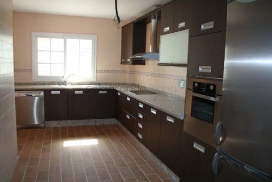 5 makuuhuone Huvila vuokrattavana paikassa Sotogrande - 2 500 € (Ref: 9137410)