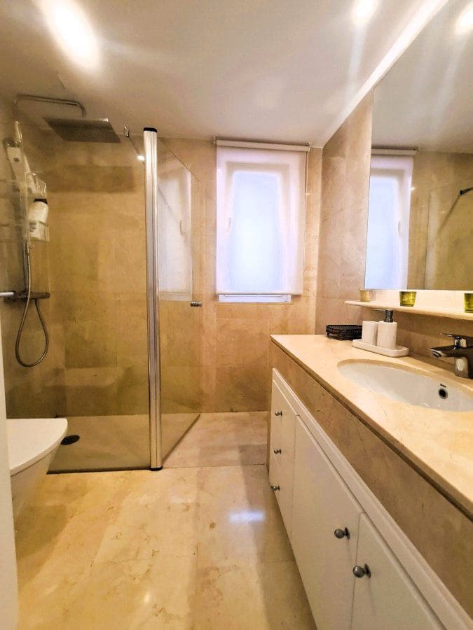 3 soverom Leilighet til leie i Sotogrande med garasje - € 1 600 (Ref: 9169843)