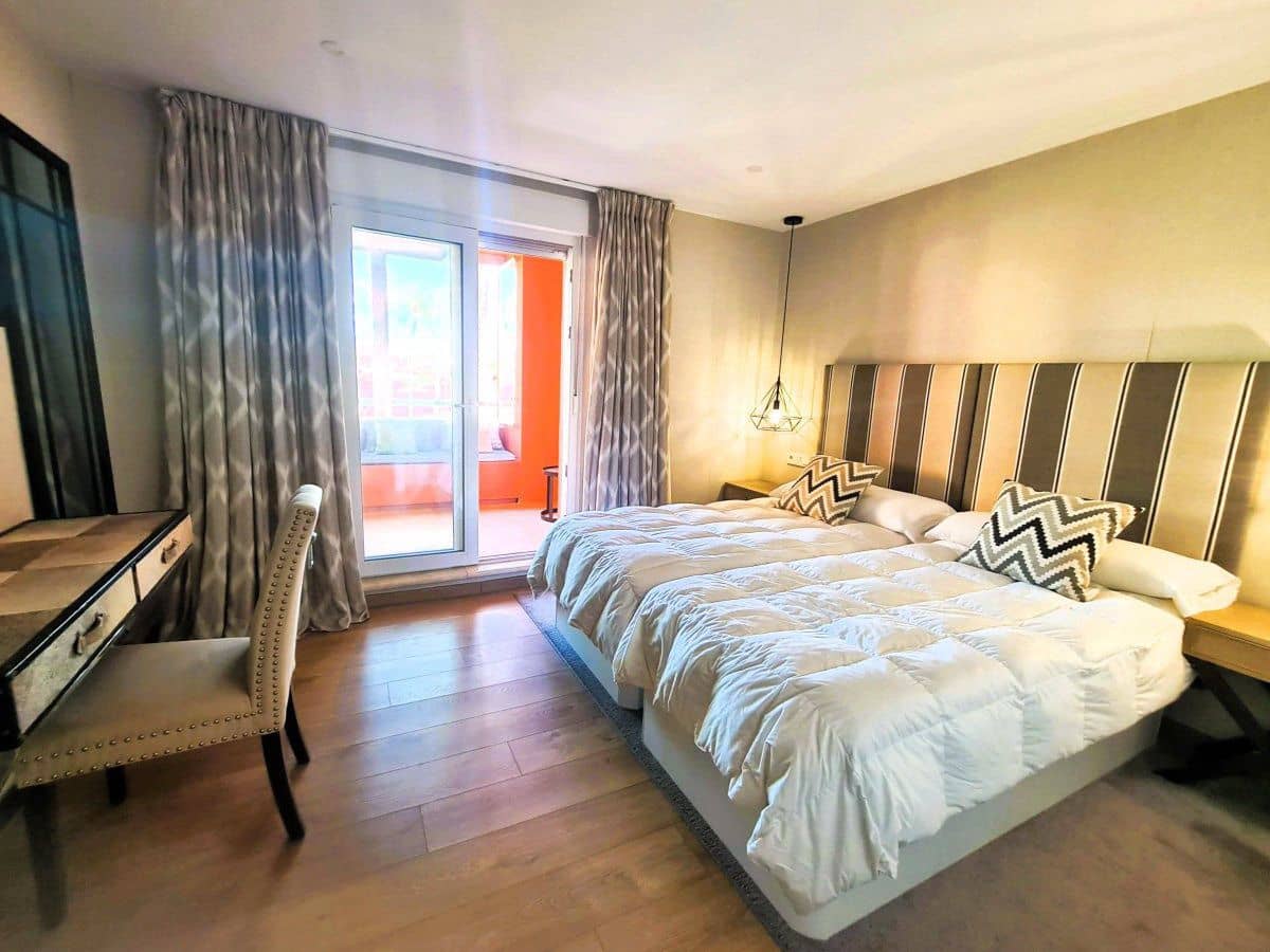 3 soverom Leilighet til leie i Sotogrande med garasje - € 1 600 (Ref: 9169843)