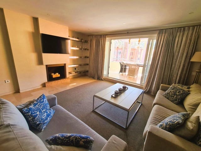 3 quarto Apartamento para arrendar em Sotogrande, San Roque com garagem - 1 600 € (Ref: 9169843)