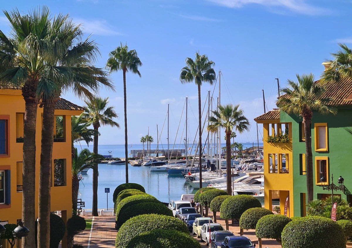 3 soverom Leilighet til leie i Sotogrande med garasje - € 1 600 (Ref: 9169843)