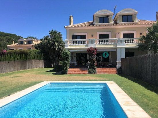 6 bedroom Villa for rent in Sotogrande Alto, San Roque - € 4,000 (Ref: 9183925)