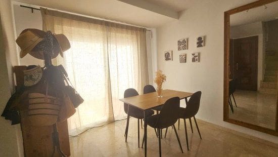 3 soverom Hus til leie i Guadiaro med svømmebasseng - € 1 000 (Ref: 9185709)