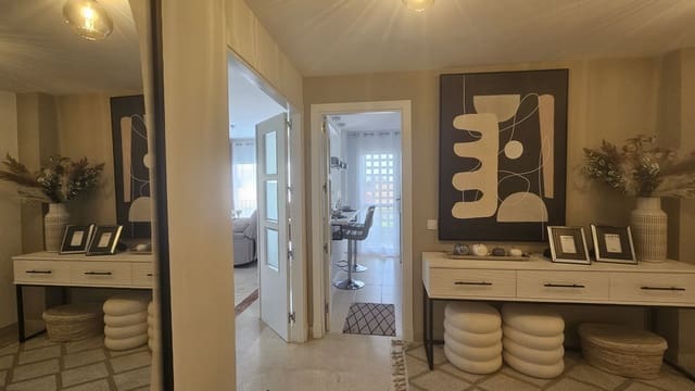 2 soveværelse Lejlighed til salg i Pueblo Nuevo de Guadiaro, San Roque - € 390.000 (Ref: 9185710)
