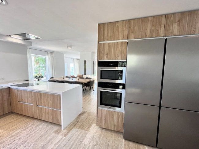 4 soveværelse Villa til leje i Manilva - € 8.000 (Ref: 9233104)