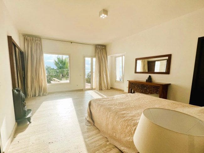 4 soveværelse Villa til leje i Manilva - € 8.000 (Ref: 9233104)