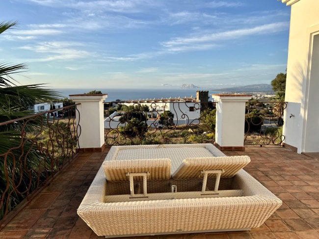 4 soveværelse Villa til leje i Manilva - € 8.000 (Ref: 9233104)