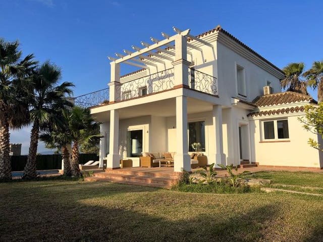4 bedroom Villa for rent in Manilva - € 8,000 (Ref: 9233104)