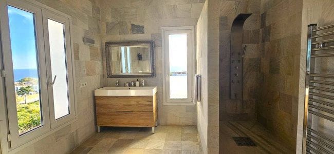 4 soveværelse Villa til leje i Manilva - € 8.000 (Ref: 9233104)