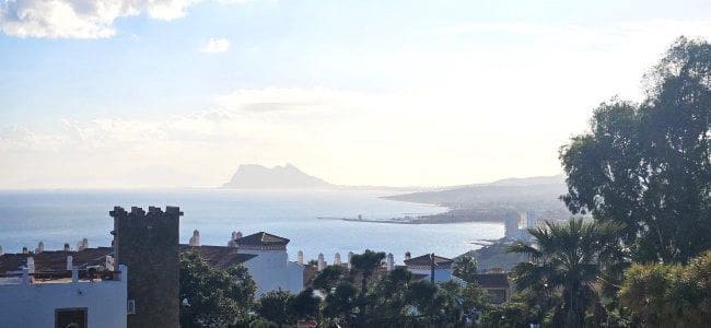 4 soveværelse Villa til leje i Manilva - € 8.000 (Ref: 9233104)