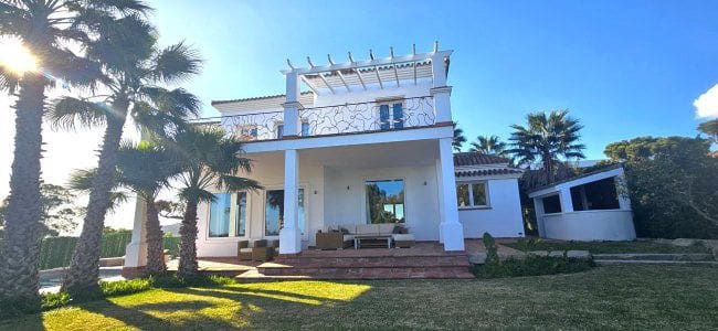 4 soveværelse Villa til leje i Manilva - € 8.000 (Ref: 9233104)