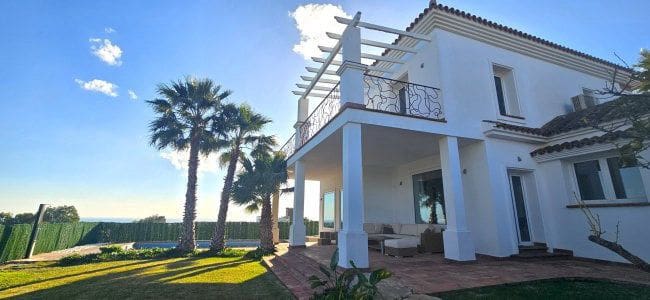 4 soveværelse Villa til leje i Manilva - € 8.000 (Ref: 9233104)