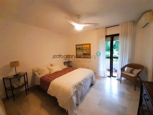 4 soveværelse Byhus til leje i Sotogrande - € 1.700 (Ref: 9243481)