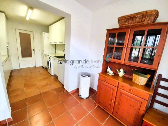 4 soveværelse Byhus til leje i Sotogrande - € 1.700 (Ref: 9243481)