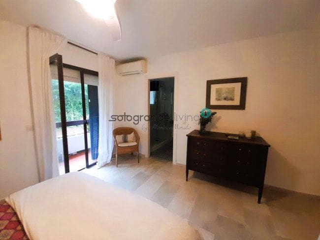 4 soveværelse Byhus til leje i Sotogrande - € 1.700 (Ref: 9243481)