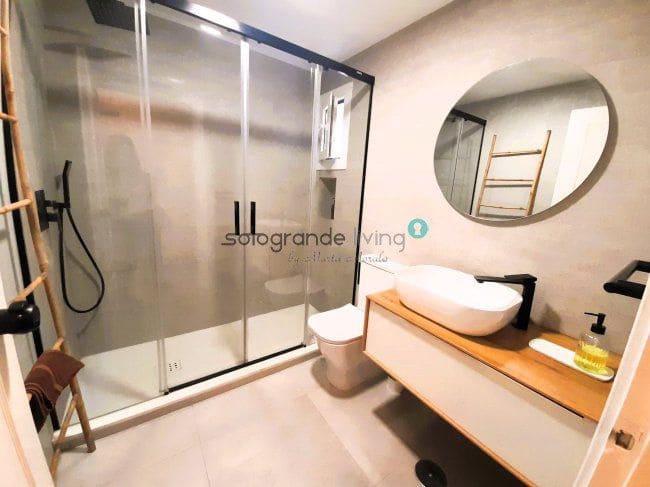 4 soveværelse Byhus til leje i Sotogrande - € 1.700 (Ref: 9243481)