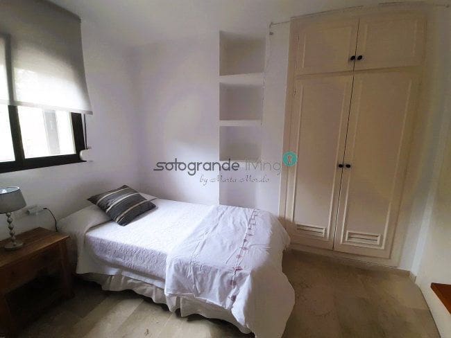 4 soveværelse Byhus til leje i Sotogrande - € 1.700 (Ref: 9243481)