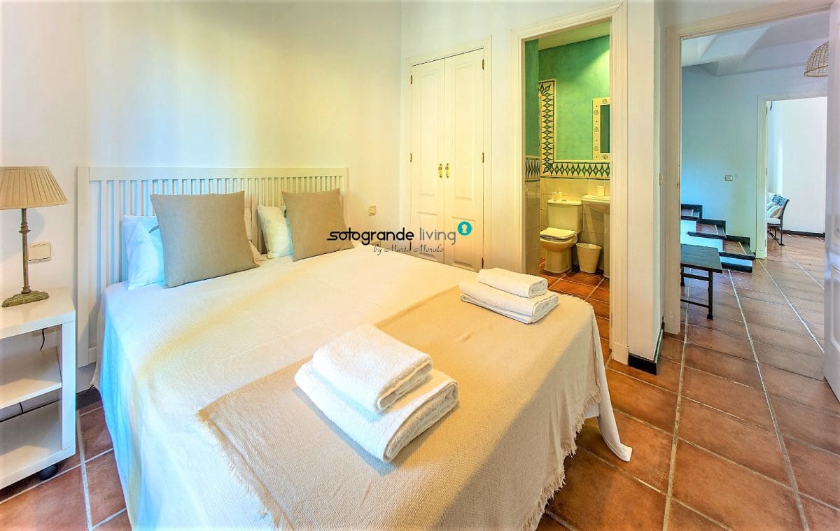 4 bedroom Townhouse for rent in Sotogrande - € 1,800 (Ref: 9322097)
