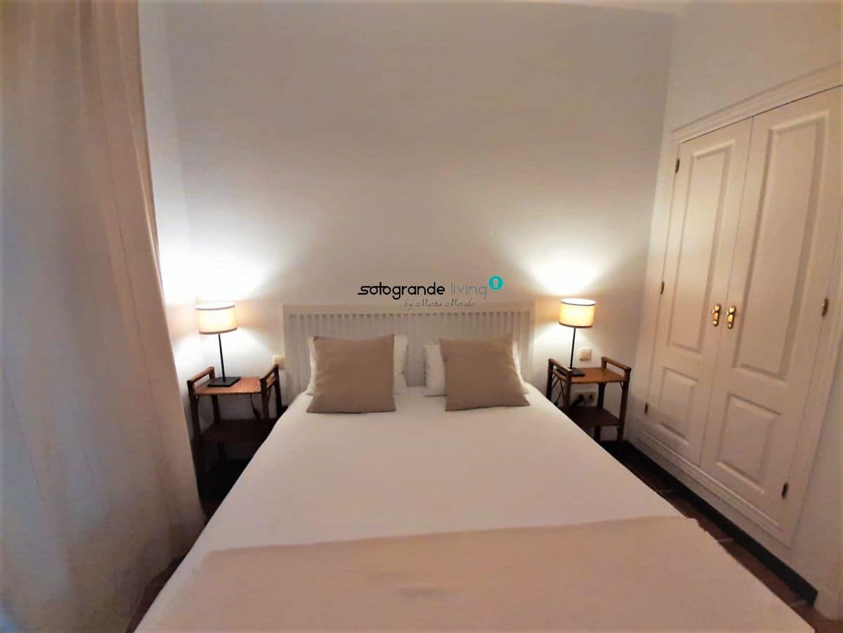 4 bedroom Townhouse for rent in Sotogrande - € 1,800 (Ref: 9322097)