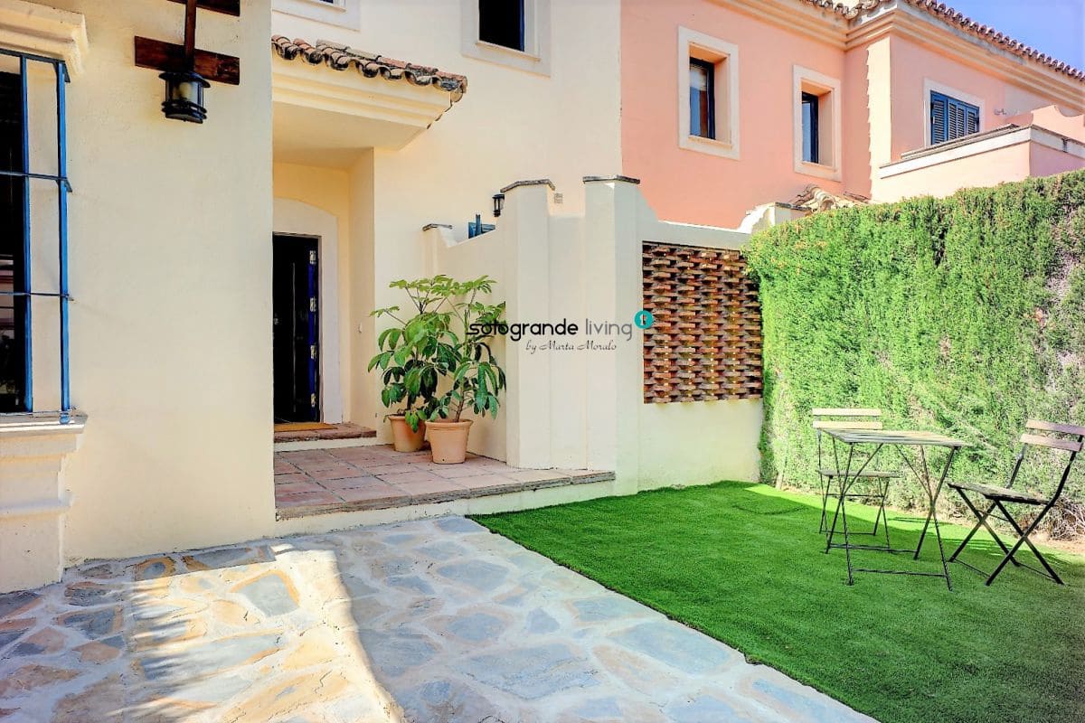 4 bedroom Townhouse for rent in Sotogrande - € 1,800 (Ref: 9322097)