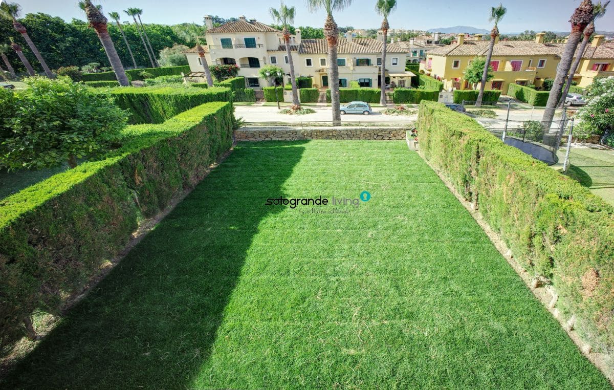 4 bedroom Townhouse for rent in Sotogrande - € 1,800 (Ref: 9322097)