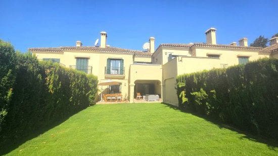 4 bedroom Townhouse for rent in Sotogrande Costa, San Roque - € 1,800 (Ref: 9326703)