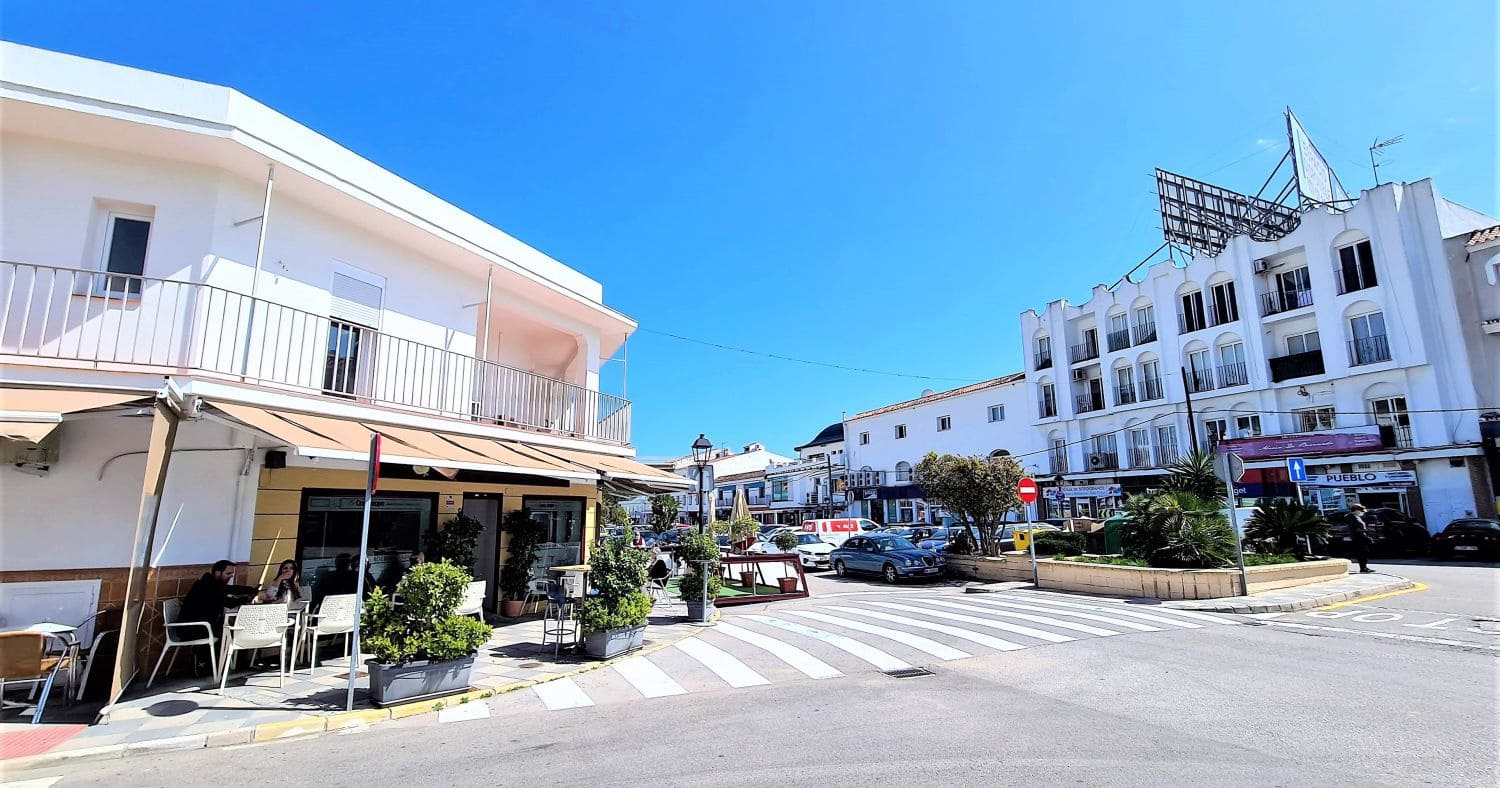 1 soveværelse Erhverv til leje i Pueblo Nuevo de Guadiaro - € 1.200 (Ref: 9330933)