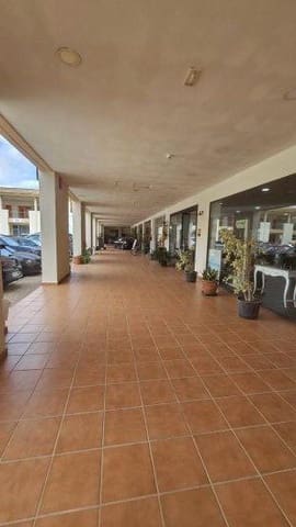 Commercieel te huur in Pueblo Nuevo de Guadiaro, San Roque met garage - € 1.200 (Ref: 9338530)