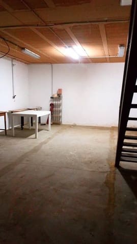 Commercieel te huur in Pueblo Nuevo de Guadiaro, San Roque met garage - € 1.200 (Ref: 9338530)