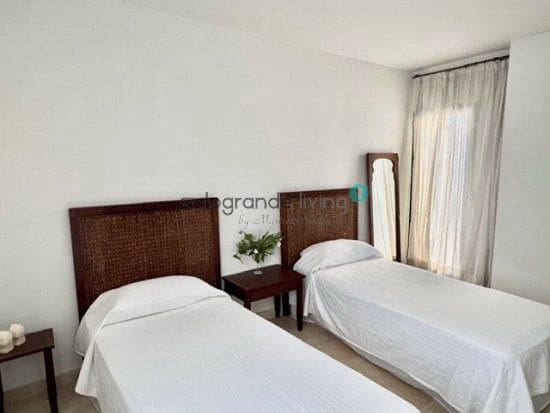 5 bedroom Villa for sale in Sotogrande - € 1,150,000 (Ref: 9349749)