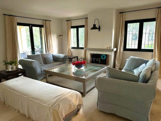 5 bedroom Villa for sale in Sotogrande - € 1,150,000 (Ref: 9349749)