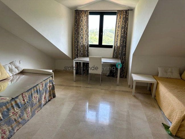 5 bedroom Villa for sale in Sotogrande - € 1,150,000 (Ref: 9349749)