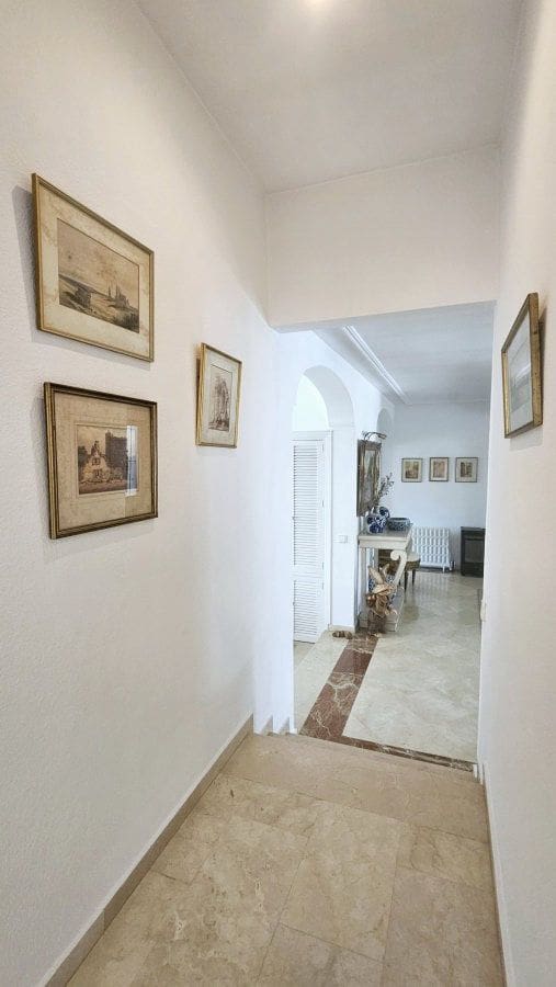 4 bedroom Villa for sale in Sotogrande - € 1,250,000 (Ref: 9353796)