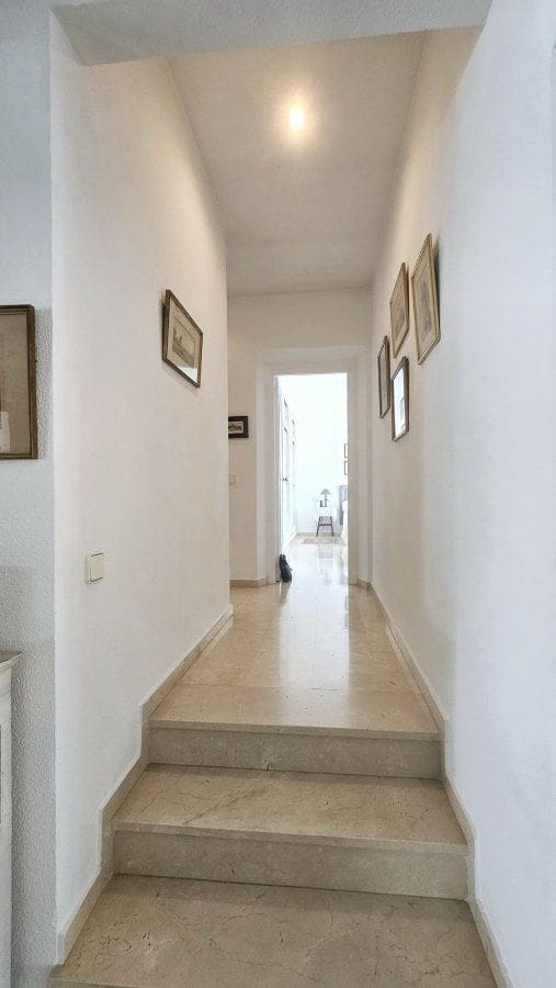 4 bedroom Villa for sale in Sotogrande - € 1,250,000 (Ref: 9353796)