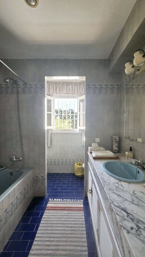 4 bedroom Villa for sale in Sotogrande - € 1,250,000 (Ref: 9353796)