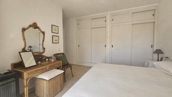 4 bedroom Villa for sale in Sotogrande - € 1,250,000 (Ref: 9353796)