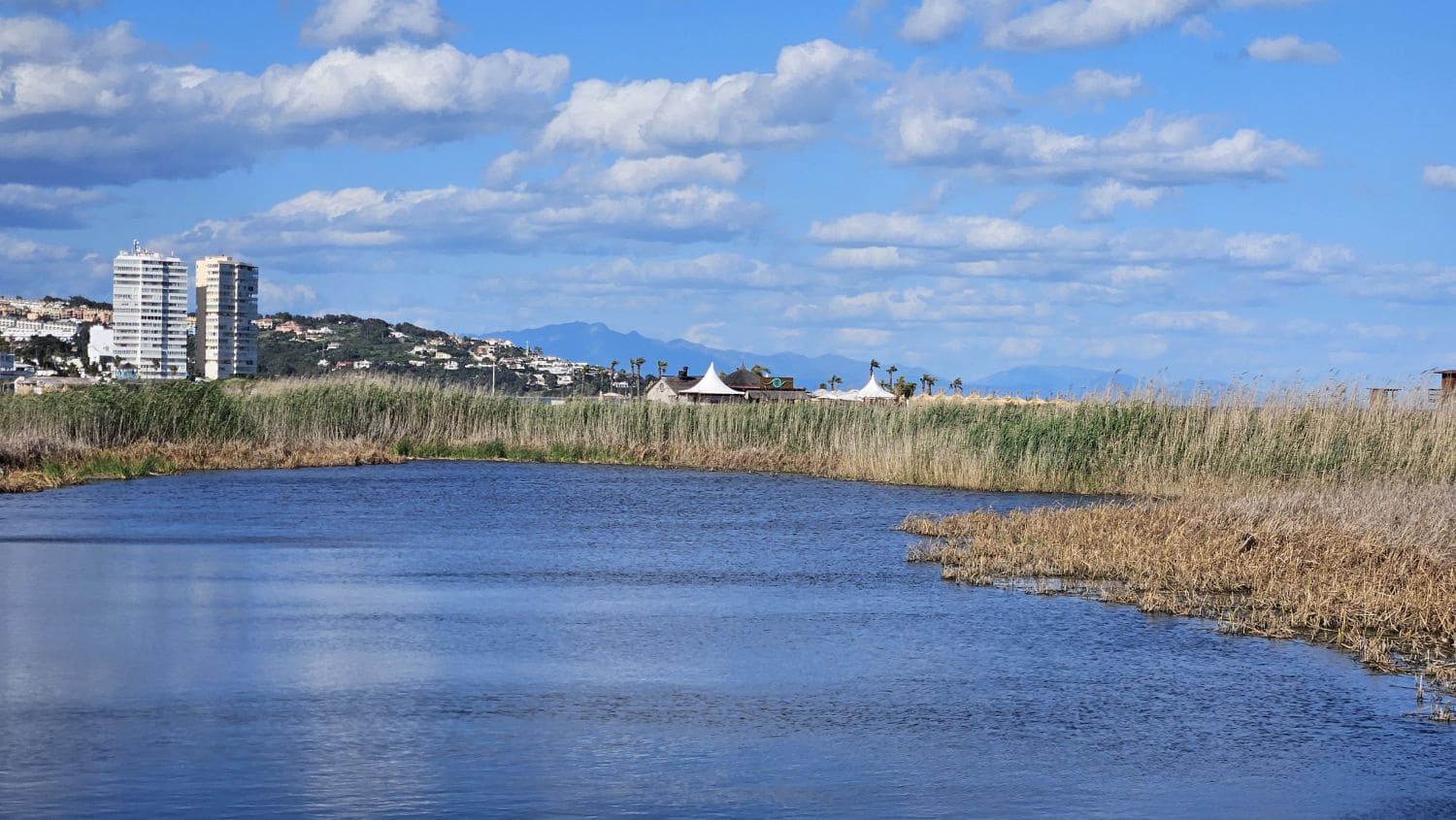 2 sovrum Lägenhet till salu i Torreguadiaro - 215 000 € (Ref: 9353797)