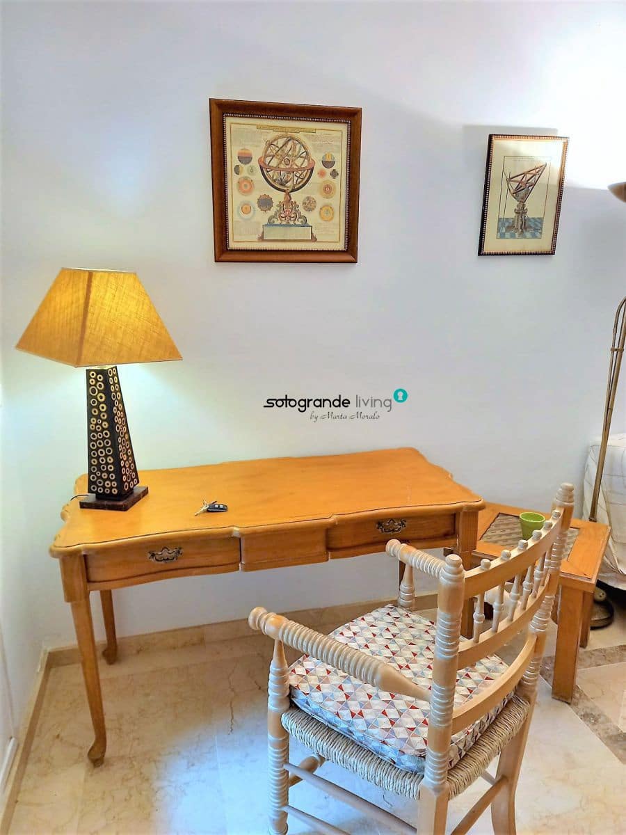 1 slaapkamer Appartement te koop in Pueblo Nuevo de Guadiaro met garage - € 270.000 (Ref: 9353798)