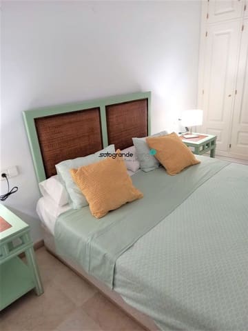 1 slaapkamer Appartement te koop in Pueblo Nuevo de Guadiaro, San Roque met garage - € 270.000 (Ref: 9353798)