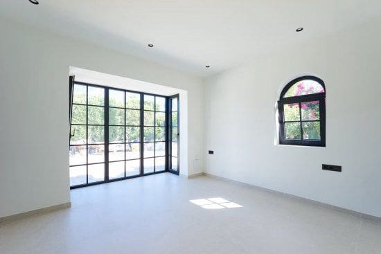 3 Zimmer Villa zu verkaufen in Sotogrande mit Garage - 2.580.000 € (Ref: 9386098)