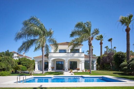 3 Zimmer Villa zu verkaufen in Sotogrande mit Garage - 2.580.000 € (Ref: 9386098)