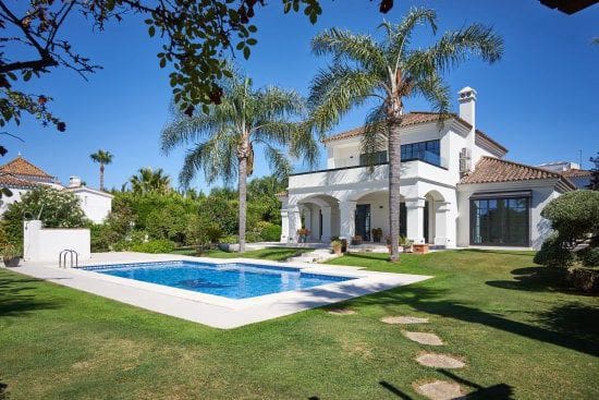 3 Zimmer Villa zu verkaufen in Sotogrande Costa, San Roque mit Garage - 2.580.000 € (Ref: 9386098)