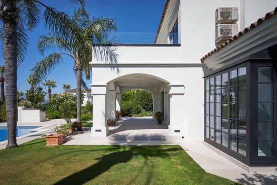 3 Zimmer Villa zu verkaufen in Sotogrande Costa, San Roque mit Garage - 2.580.000 € (Ref: 9386098)