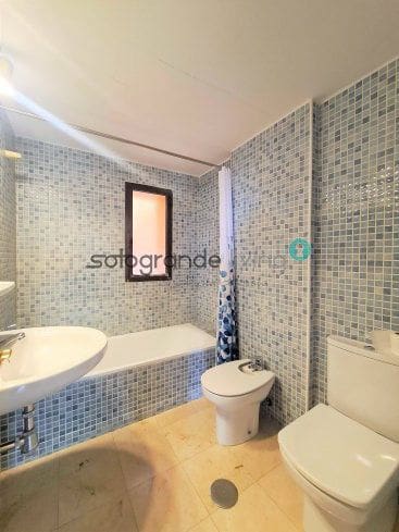 3 soveværelse Lejlighed til salg i Sotogrande med garage - € 410.000 (Ref: 9386099)