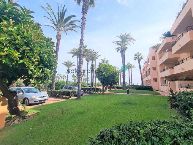 3 soveværelse Lejlighed til salg i Sotogrande med garage - € 410.000 (Ref: 9386099)