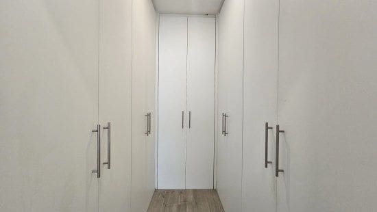 4 bedroom Villa for sale in Sotogrande with garage - € 940,000 (Ref: 9396328)